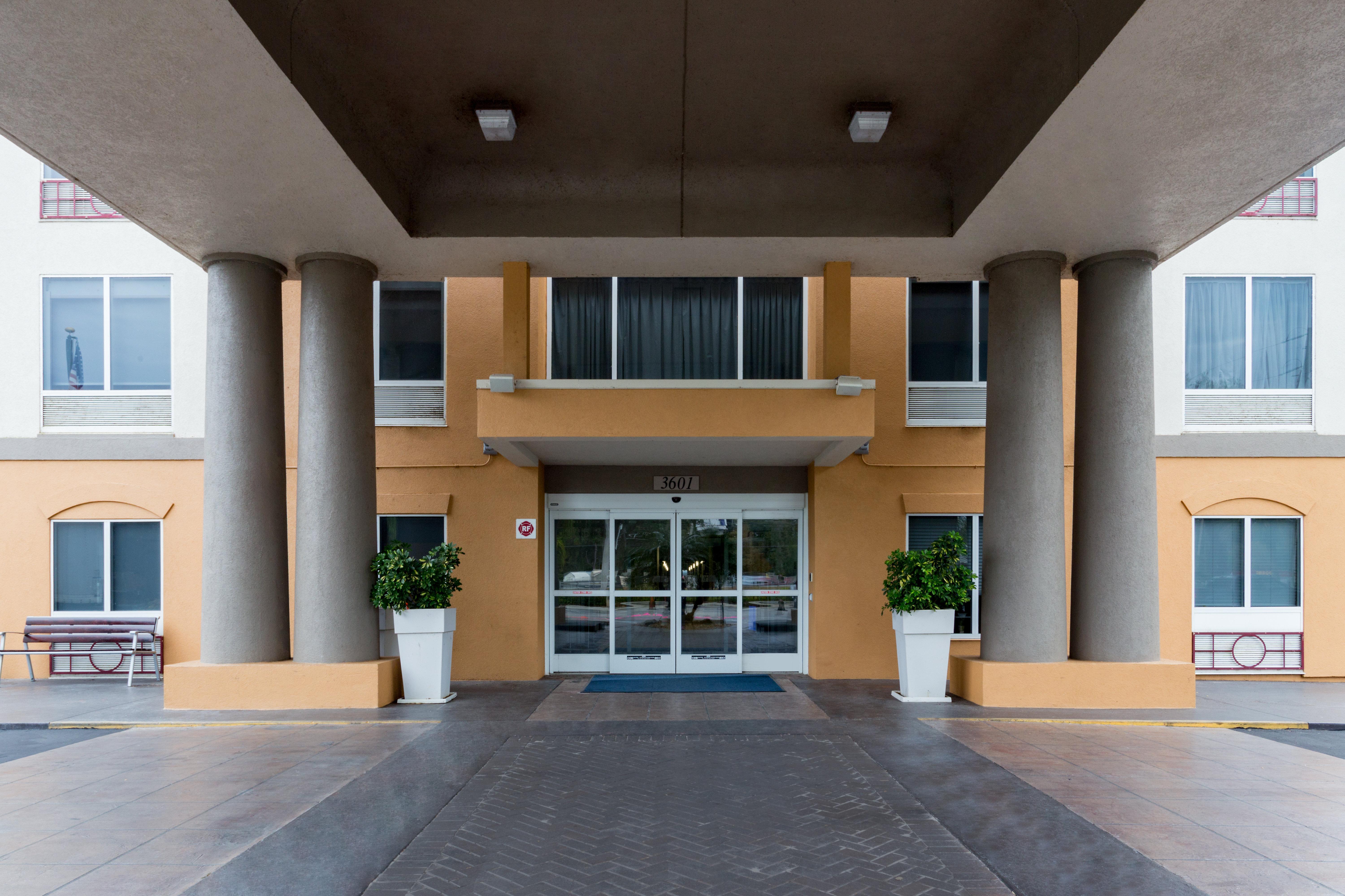 Holiday Inn Express & Suites Tavares By Ihg Exteriör bild