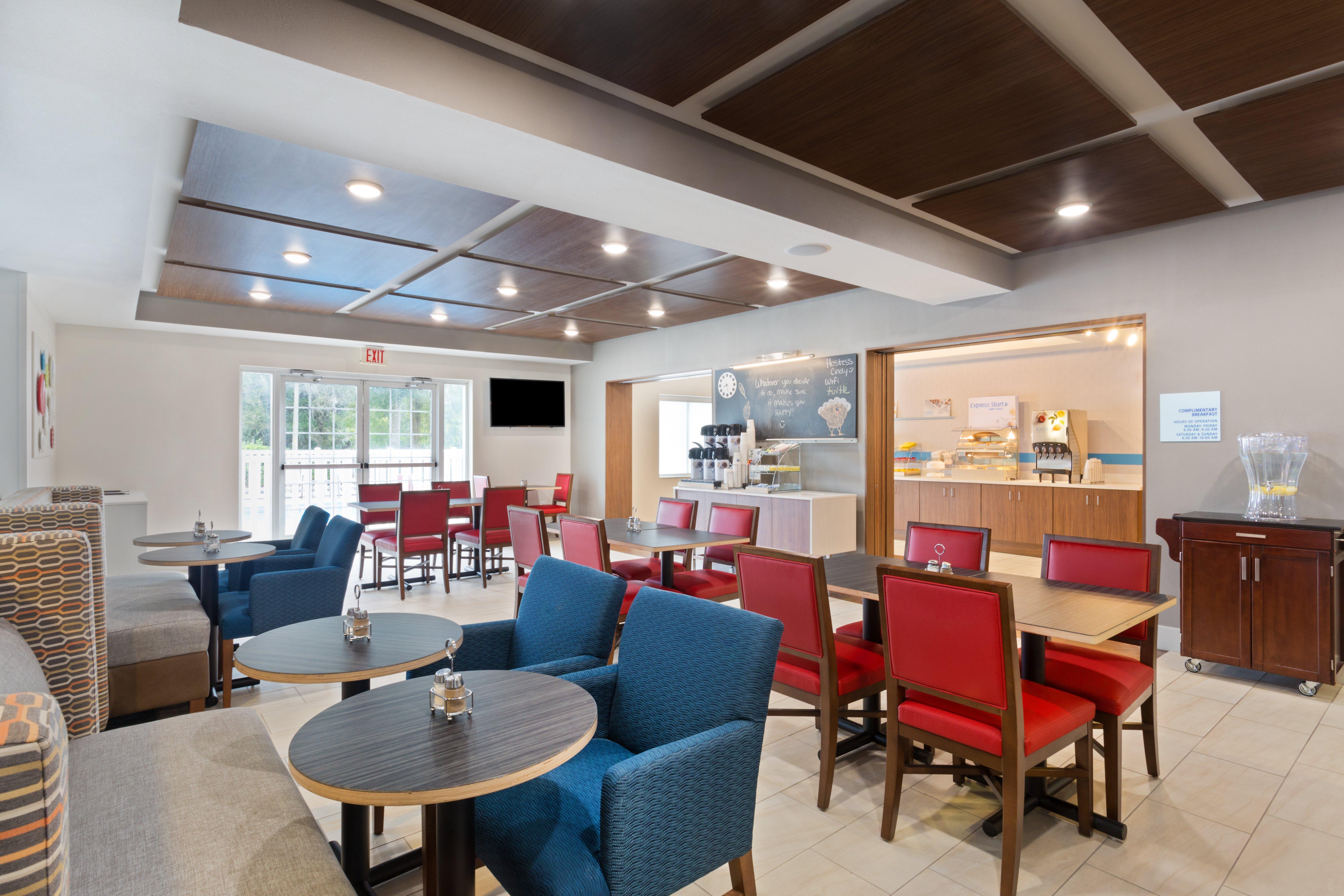 Holiday Inn Express & Suites Tavares By Ihg Exteriör bild