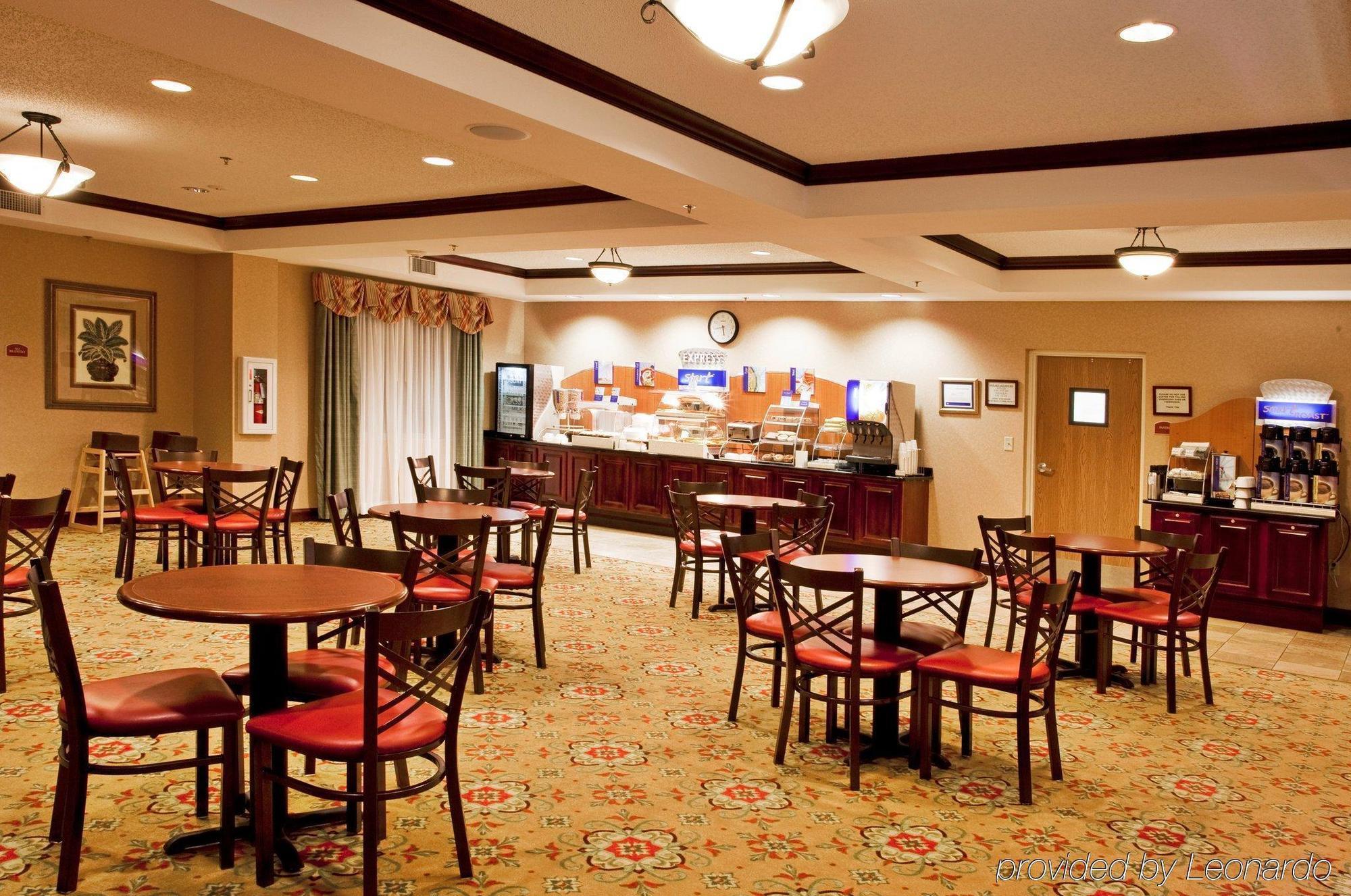 Holiday Inn Express & Suites Tavares By Ihg Restaurang bild