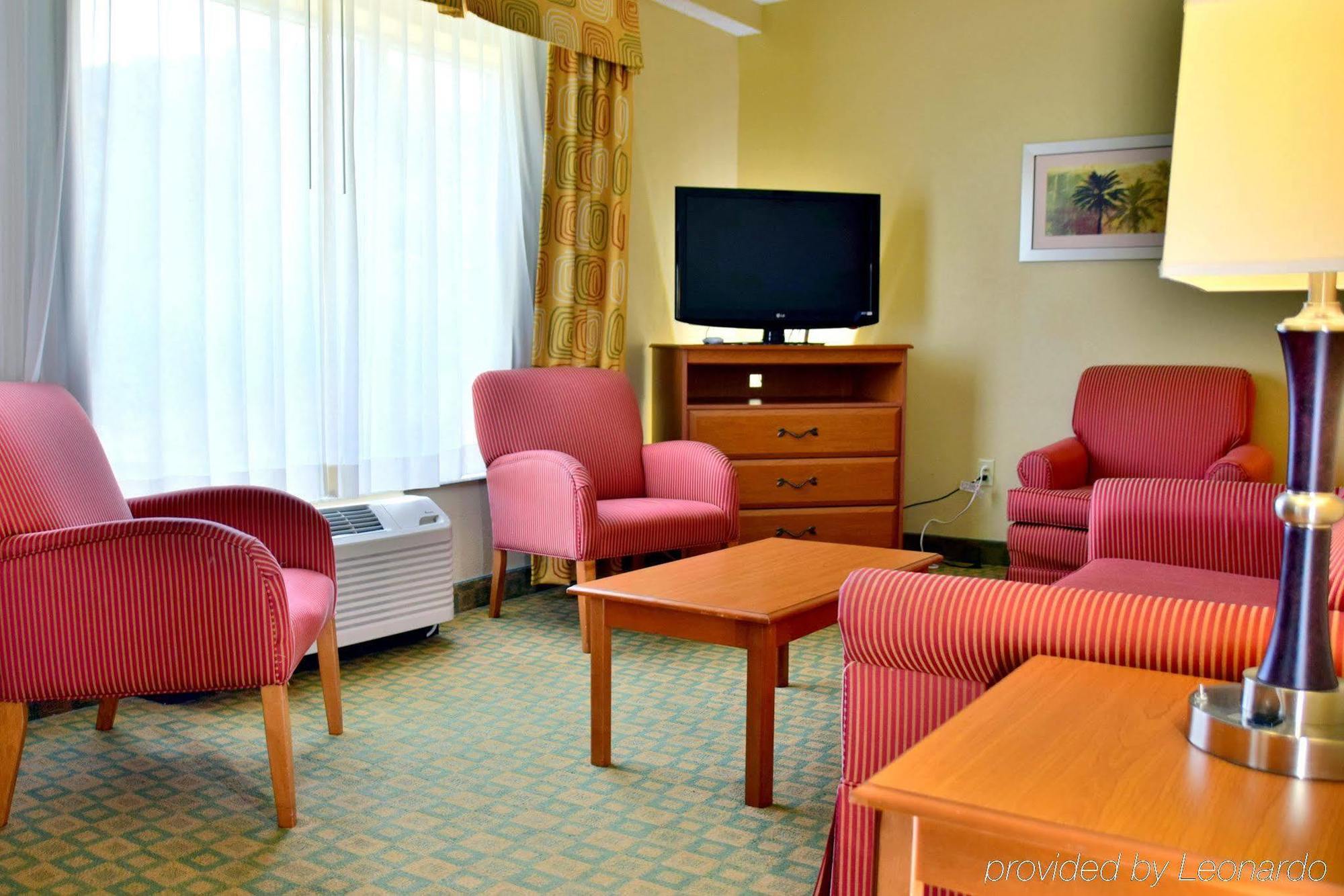 Holiday Inn Express & Suites Tavares By Ihg Exteriör bild